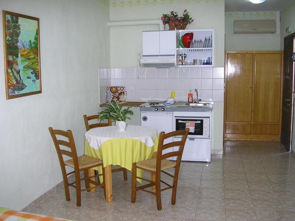 Aris Junior Studio & Apartments Neo Klima Esterno foto