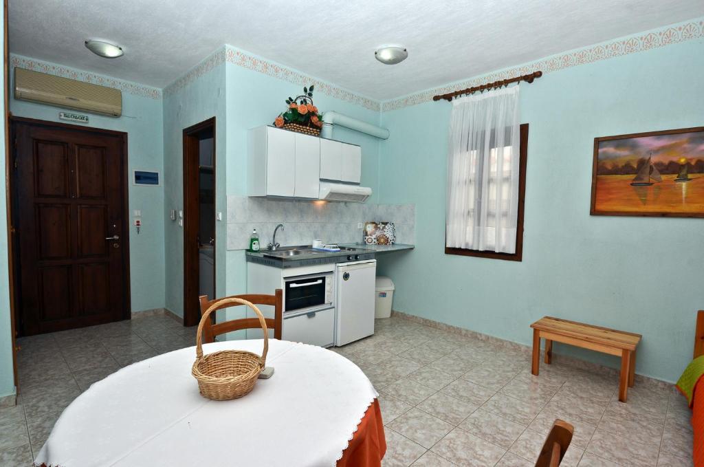 Aris Junior Studio & Apartments Neo Klima Camera foto