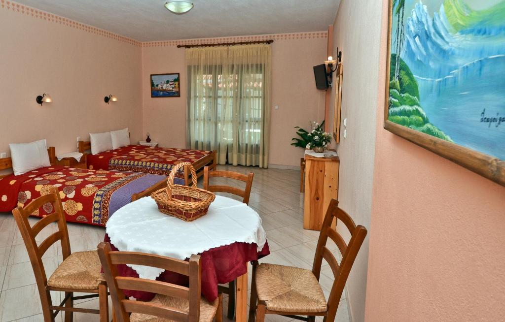 Aris Junior Studio & Apartments Neo Klima Camera foto